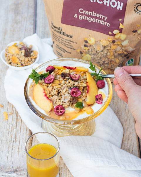 Crunchy muesli with cranberry and organic ginger
